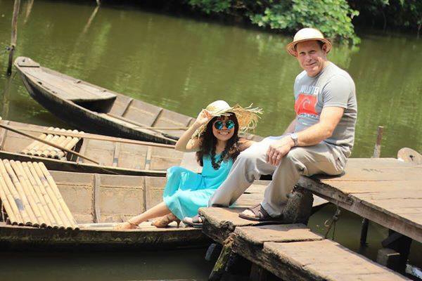 Cách xa nửa vòng Trái đất nhưng họ đã tìm được nhau