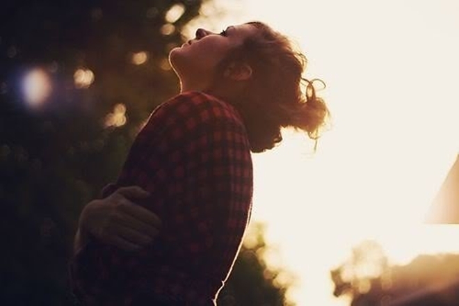 Chỉ có những người phụ nữ mạnh mẽ mới không thèm níu kéo tình yêu
