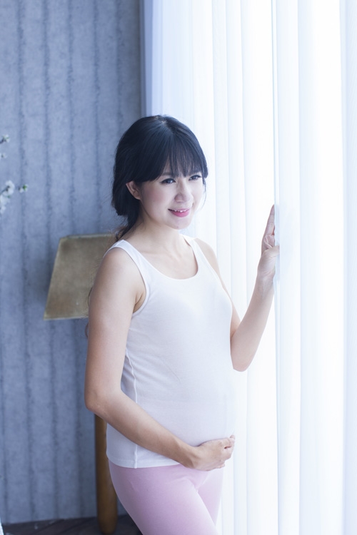 Dù đã có 3 con và lại đang mang bầu nhưng Minh Hà trông vẫn trẻ trung, đầy sức sống.