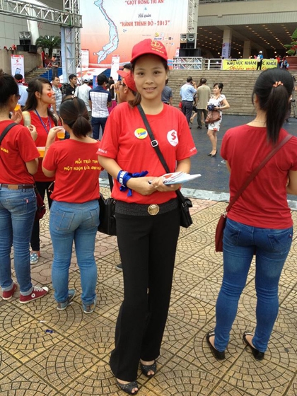 Chị Hương tham gia vận động hiến máu trong một dịp Lễ hội xuân hồng.