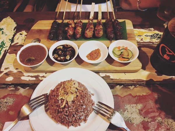 Chàng cơ trưởng điển trai khiến giới trẻ