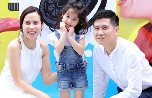 Điểm danh những bà bầu mới của showbiz Việt 2016