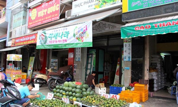 3 ngôi chợ ngoại độc đáo ở Sài Gòn không phải ai cũng biết