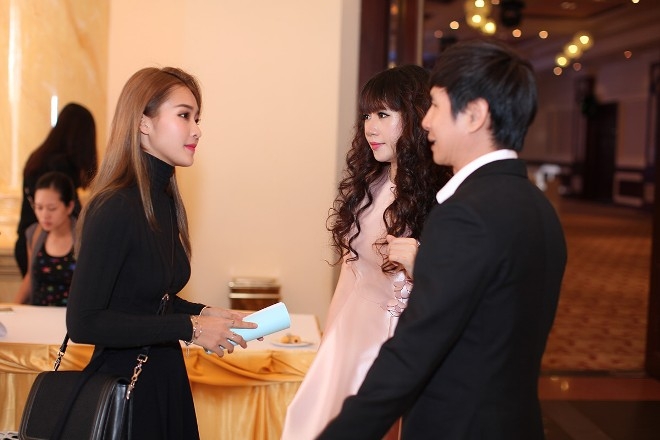 Khi bà xã trở thành "hậu phương vững chắc" của đạo diễn Việt