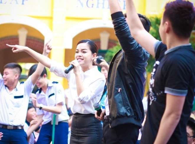 Khi bà xã trở thành "hậu phương vững chắc" của đạo diễn Việt