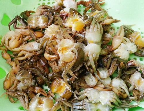 Sai lầm chết người khi ăn cua đồng mùa mưa nhiều nhà hay mắc phải
