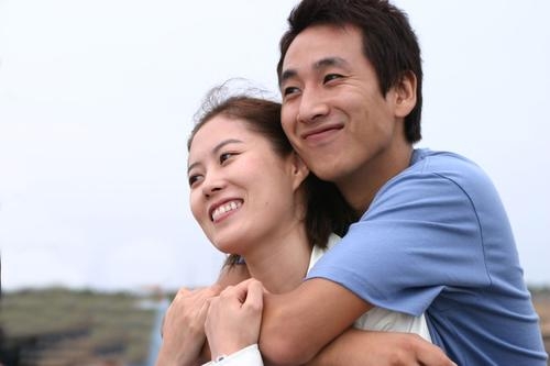 Bestie-nhan-nhuong