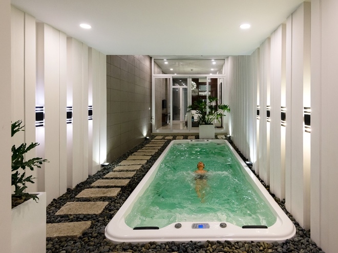 Nhà ống ở Sài Gòn có bể bơi tiện nghi như khu nghỉ dưỡng