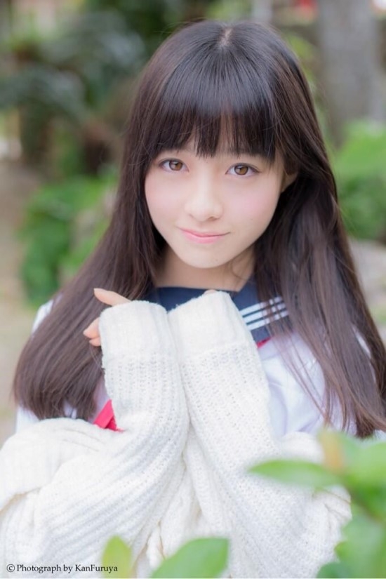 “Thiên thần đồng phục” Kanna Hashimoto chiếm trọn trái tim của người dân Nhật.