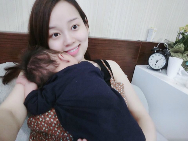 Khánh Ly gọi bé Khoai Tây là "Thế giới của mẹ" và không còn bận tâm đến những chuyện buồn.