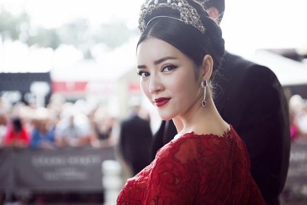5 sao nữ khiến khán giả ngỡ ngàng khi công khai tên thật