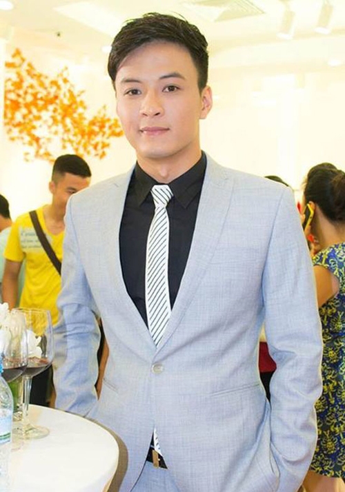 Nam diễn viên sinh năm 1984 có sự nghiệp diễn xuất thành công. Anh hiện là một trong những ngôi sao phim truyền hình của miền Bắc với nhiều bộ phim như Cầu vồng tình yêu, Nhà có nhiều cửa sổ, Chỉ có thể là yêu, Tuổi thanh xuân... Sắp tới anh sẽ trở lại trong Zippo, mù tạt và em. Hồng Đăng kết hôn năm 2008, hiện là bố của hai con. Anh cùng con gái lớn - bé Nhím - đang tham gia Bố ơi, mình đi đâu thế.