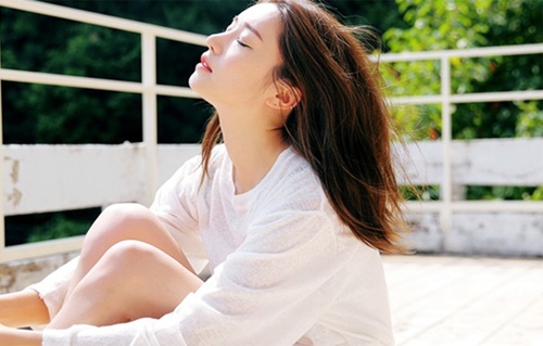 Những điều phụ nữ 25 tuổi phải làm để giảm lão hóa da