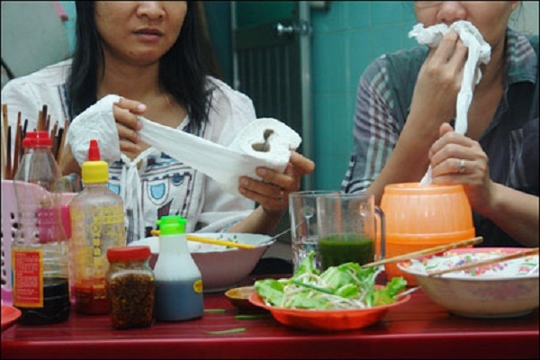 Bestie giay ve sinh lau mieng 2