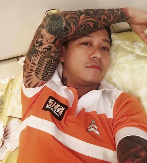 Tuấn Hưng khoe hình ảnh mệt, úp mở chuyện bà xã đang có bầu lần 2.