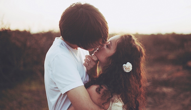 Yêu như một thói quen và yêu nhau thật sự khác biệt lớn thế nào?