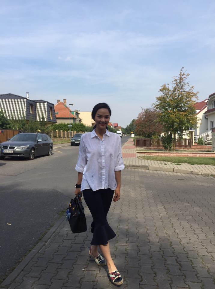 Bestie-sao-viet-dien-so-mi-trang