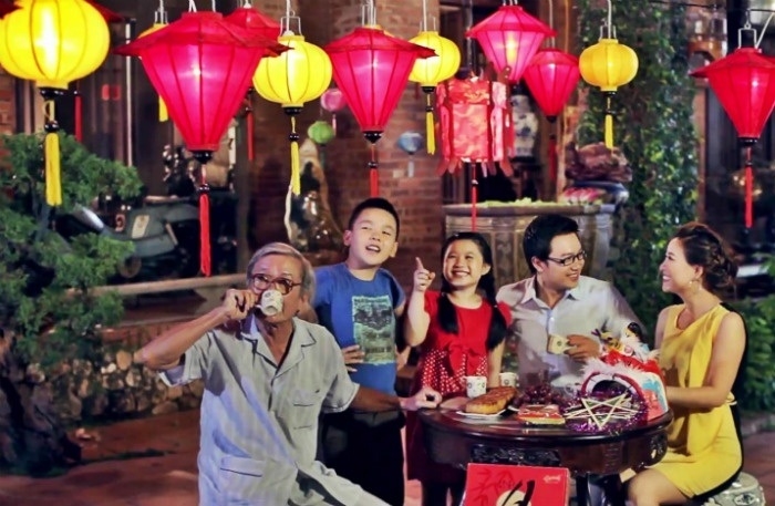 Tết đoàn viên: Quà nào bằng được cùng gia đình sum họp