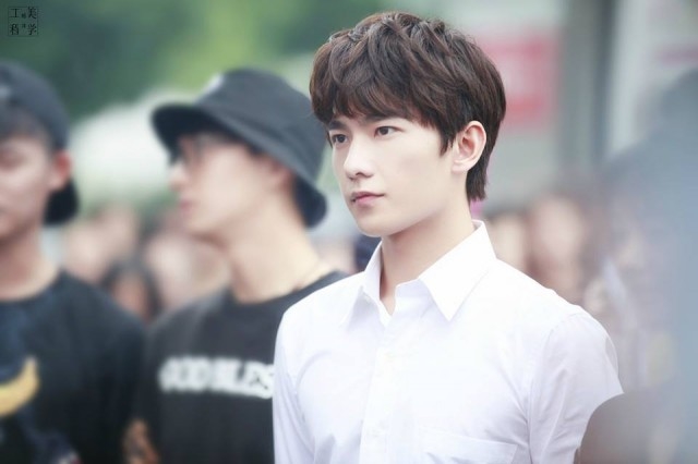 Dương Dương là một trong những ngôi sao trẻ thành công nhất hiện nay của làng giải trí Hoa ngữ.
