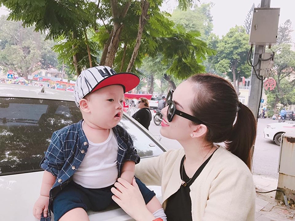 Status của Khánh Ly hiện thu hút được gần 70.000 lượt like cùng hàng nghìn bình luận từ phía các fan.