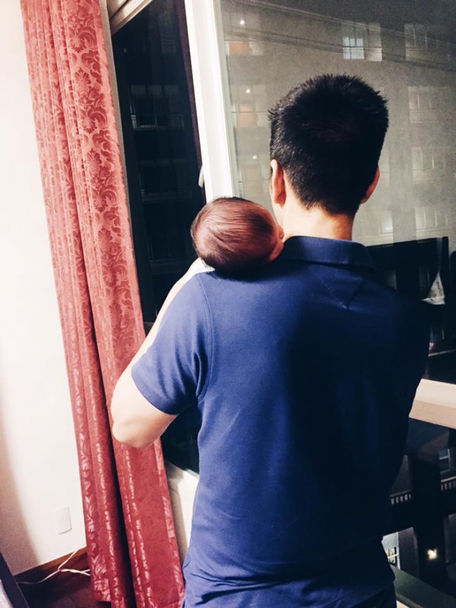 Cả Diễm Trang và ông xã để giành phần lớn thời gian của mình để chăm sóc cho “công chúa nhỏ” Julia của mình.