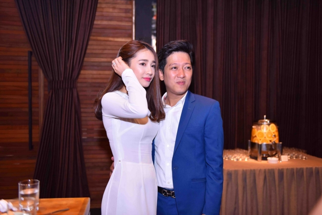 Sau khi công khai chuyện tình cảm, Trường Giang luôn xuất hiện cùng Nhã Phương trong hầu hết các sự kiện.