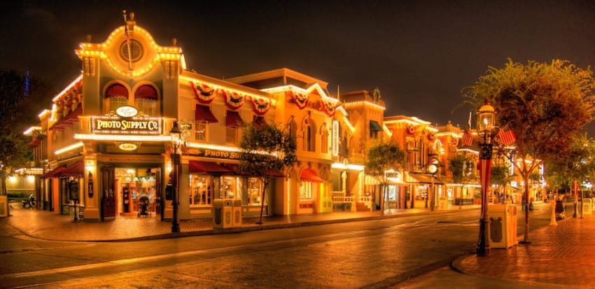 Bestie-bi-an-disneyland