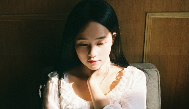 Đàn bà thông minh biết rằng làm đau đàn bà khác là hạ thấp chính mình