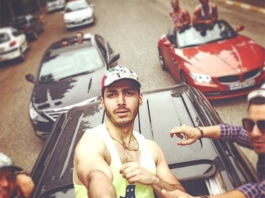 bestie hoi con nha giau Iran 9