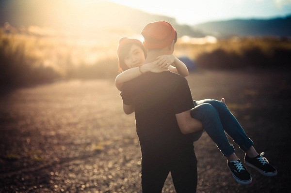 Đàn ông lên tiếng: Đây là điểm khác biệt giữa cô gái hẹn hò và kết hôn