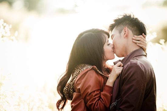 6 lý do vì sao khi yêu, con gái lại thích cắn con trai