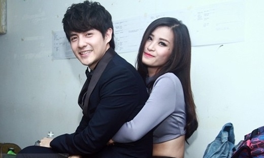 Bestie nhung cai om