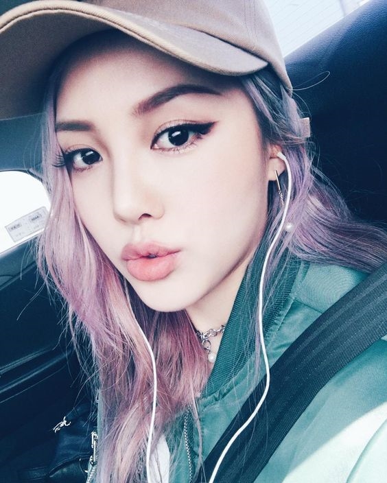 bestie selfie 1