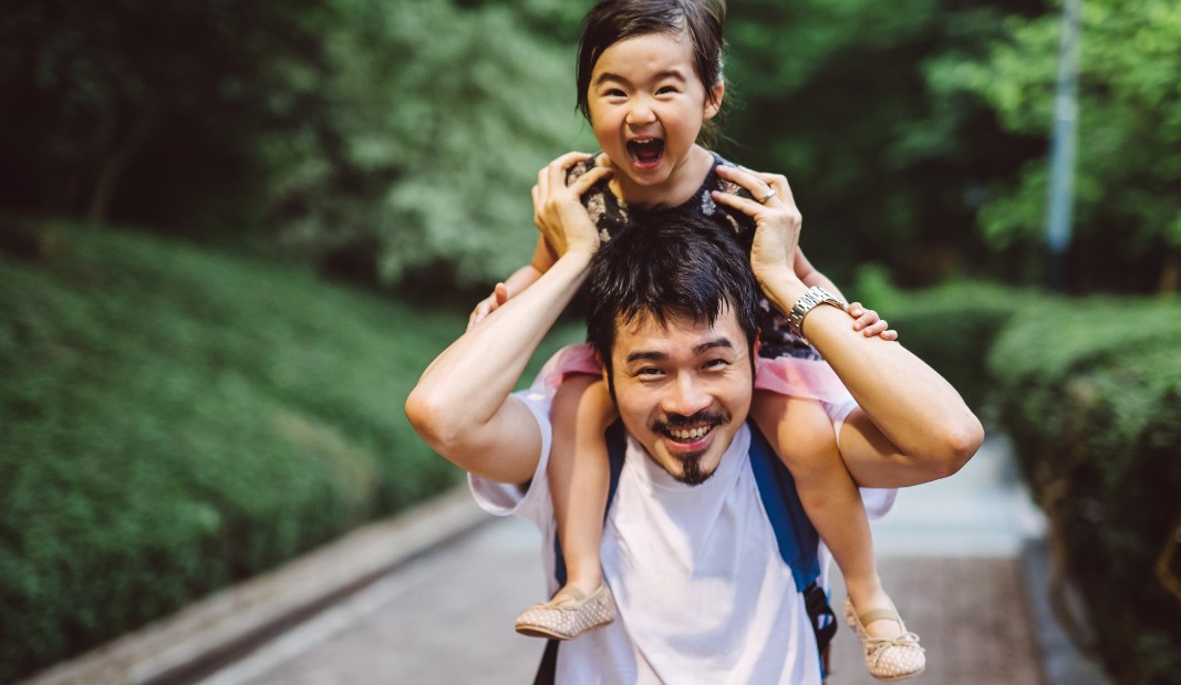 Nếu không muốn con hư hỏng khi lớn lên, bố mẹ nên ngưng làm 5 điều này