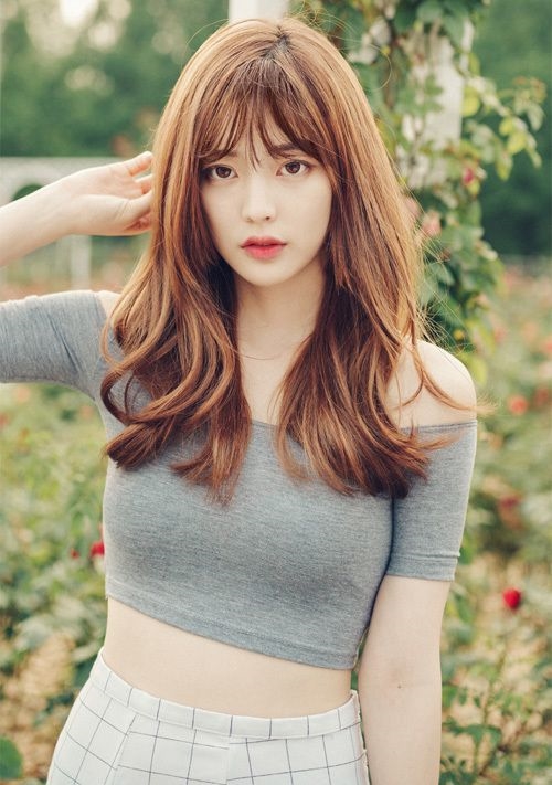 Muon mac chat khong phai nghi, cac nang can sam ngay 7 mau ao thun nay