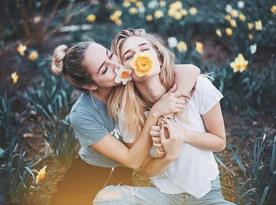 bestie chup anh giau mat 4