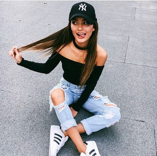 Muon mac chat khong phai nghi, cac nang can sam ngay 7 mau ao thun nay