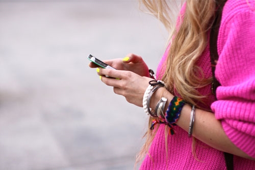 bestie-du-doan-chinh-xac-tinh-cach-cua-ban-thong-qua-cach-luot-xi-mat-phon