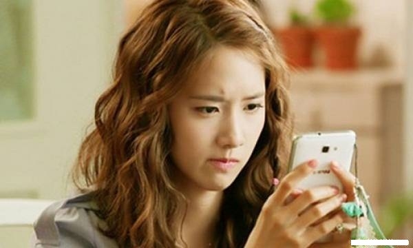 bestie-du-doan-chinh-xac-tinh-cach-cua-ban-thong-qua-cach-luot-xi-mat-phon