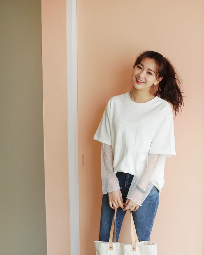 Muon mac chat khong phai nghi, cac nang can sam ngay 7 mau ao thun nay