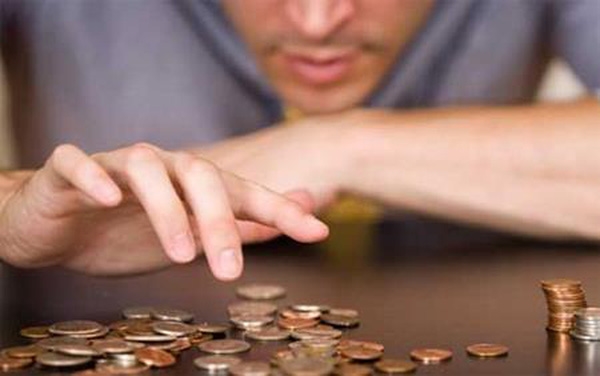 Dấu hiệu bạn đang hẹn hò với một người quá keo kiệt