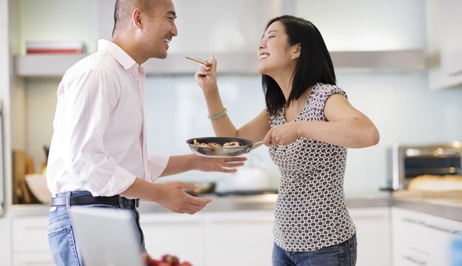 5 cách tuyệt vời để hai bạn luôn thấy gần gũi với nhau hơn