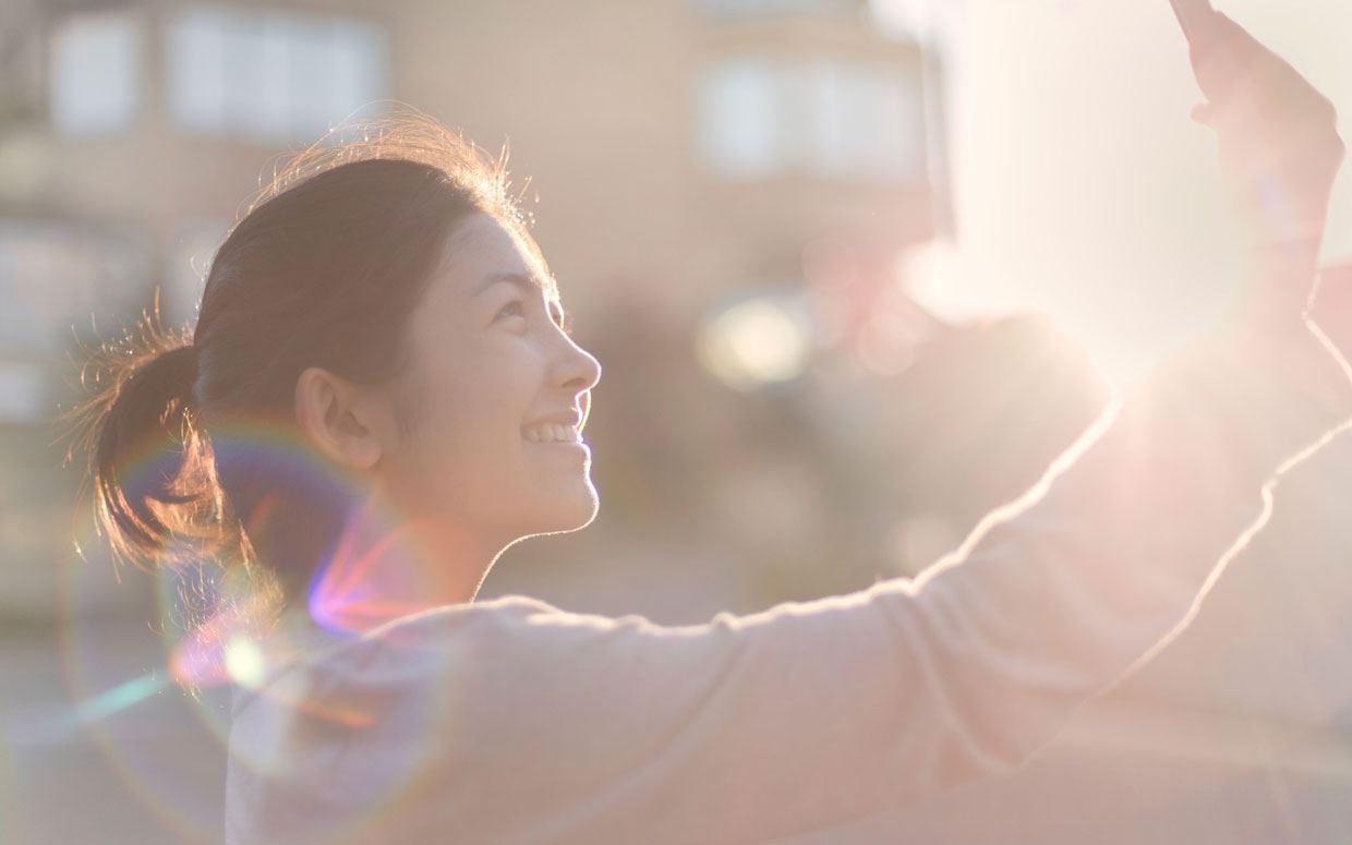 Những lí do khiến cô ấy không thích bạn đụng vào điện thoại của nàng