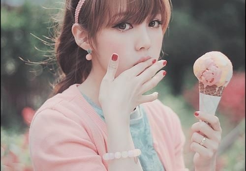 bestie-noi-long-ai-thau-cua-nhung-co-nang-co-tam-hon-an-uong