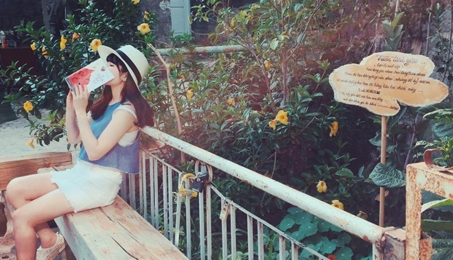 Thanh xuân ai cũng một lần bỏ lỡ người mình thương...