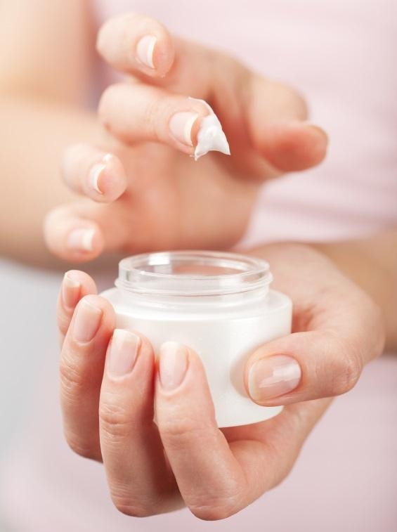 10 sai lầm cơ bản biến công lao dưỡng da của chị em thành