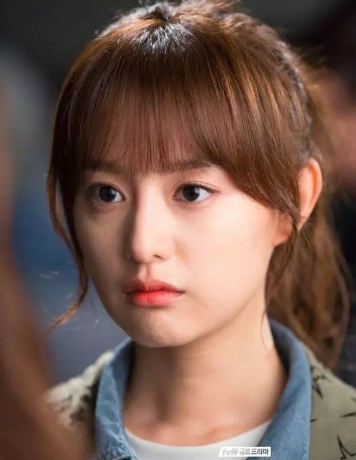 bestie-4-meo-giup-ban-xinh-nhu-Kim Ji Won