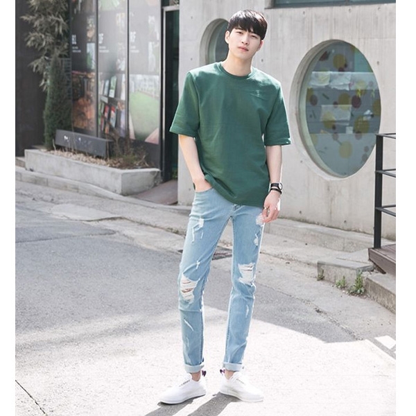 9 cách phối giày sneakers sành điệu cho chàng tung hoành khắp phố
