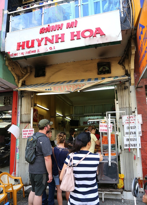 8 quán vỉa hè giá trên trời nhưng