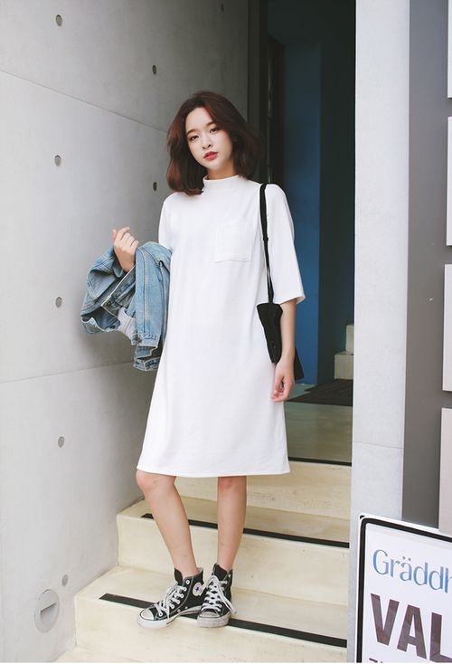 bestie phoi trang phuc voi giay sneakers
